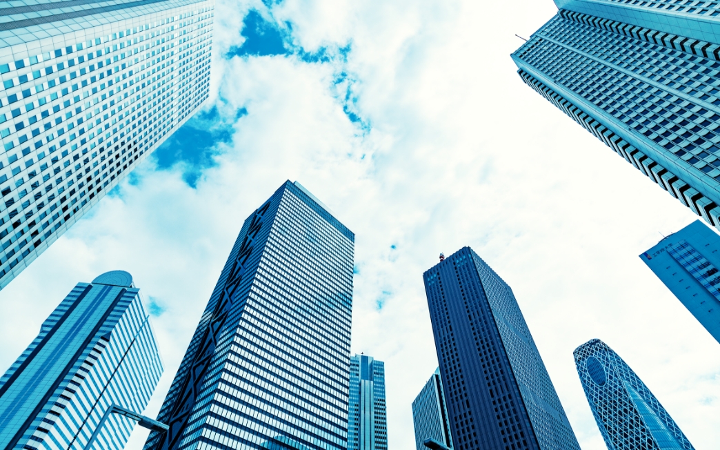 知識と知恵で、“気づき”と”手段”を提供し、顧客の課題を解決する